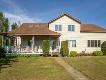 Stanley, WI: 749 Madison Street