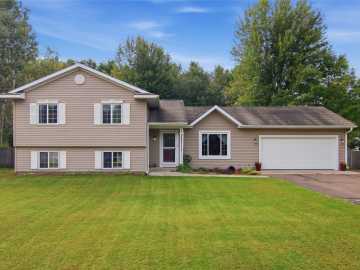 Menomonie, WI: E5656 704th Avenue