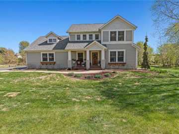 Hudson, WI: 803 Prairie Meadows Drive