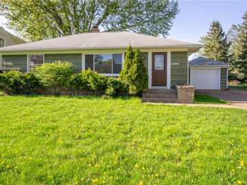 Eau Claire, WI: 1408 E Lexington Boulevard