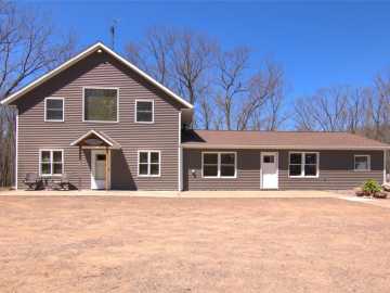 New Auburn, WI: 27065 165th Street