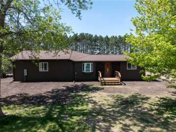 Danbury, WI: 28257 French Road