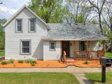 Chippewa Falls, WI: 320 E Linden Street
