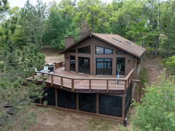 Minong, WI: W7607 Whitetail Drive