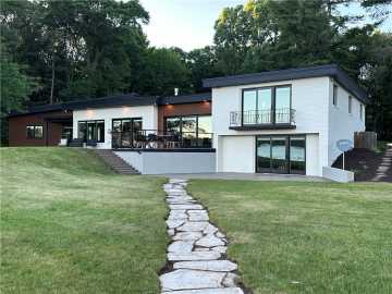 Eau Claire, WI: 5839 North Shore Drive