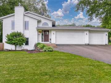 Eau Claire, WI: 3713 Kingswood Court