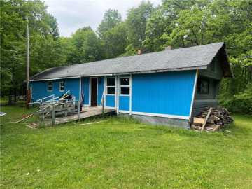 Danbury, WI: 7968 County Road F