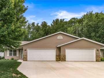 Eau Claire, WI: 4002 Echo Valley Drive