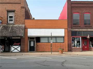 Spooner, WI: 109 Walnut Street
