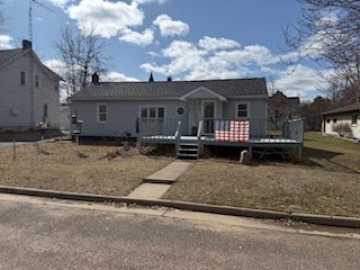 Colfax, WI: 603 Evergreen