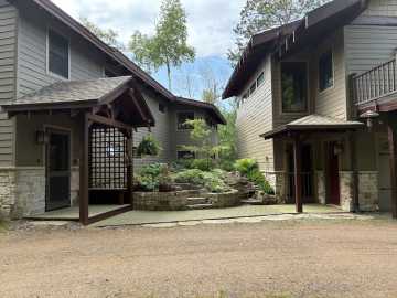 Hayward, WI: 14561W Point Drive