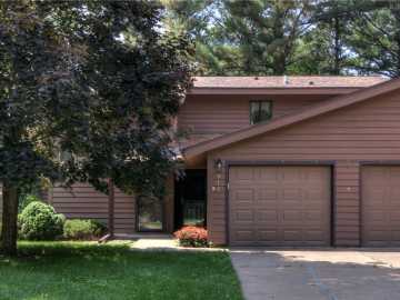 Altoona, WI: 911 Woodglen Court