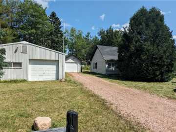 Hayward, WI: 10718 Beal Avenue