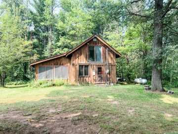 Gordon, WI: 14181 S Old Highway 53