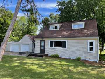 Menomonie, WI: 844 N Broadway Street