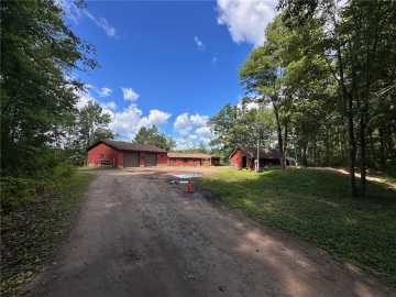 Hayward, WI: N 8982 Lakeshore Drive