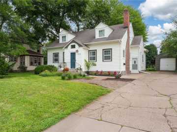 Eau Claire, WI: 1711 State Street