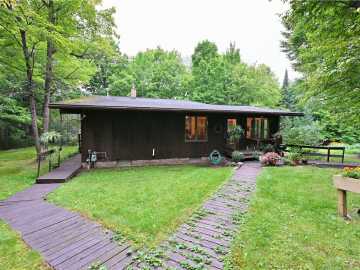 Bennett, WI: 8913 E Balsam Drive