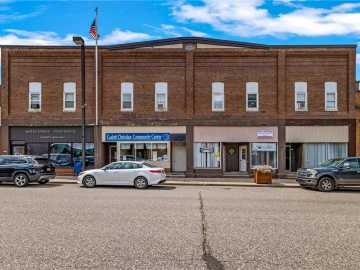Cadott, WI: 329 N. Main St 