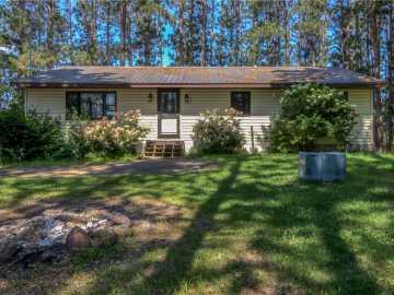 Webster, WI: 2440 Spruce Road
