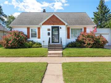Chippewa Falls, WI: 12 N Prairie Street