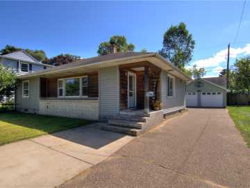 Eau Claire, WI: 1711 Main Street
