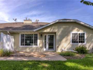 Eau Claire, WI: 4429 E Robin Meadows Lane