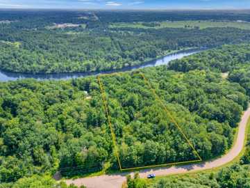 Ladysmith, WI: 9 Sisters Farm Road