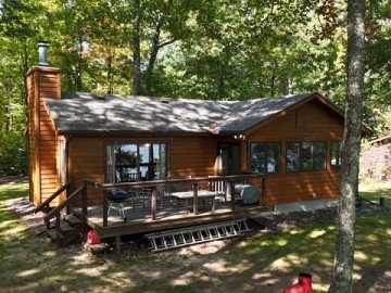 Hayward, WI: 7610 N Court Oreilles Lake Drive