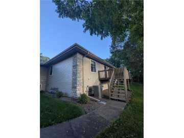 Eau Claire, WI: 3633 Oak Tree Lane