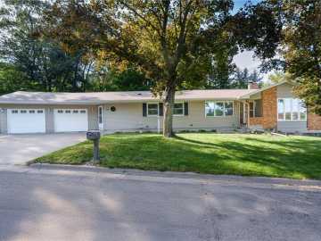 Durand, WI: 1011 11th E Avenue