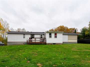 Cornell, WI: 26110 230th Avenue