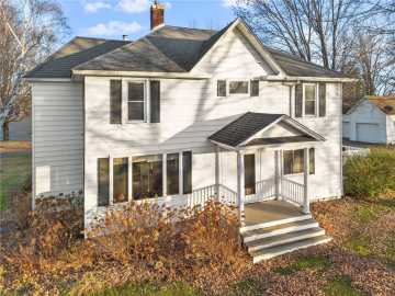 Cumberland, WI: 1045 Grove Street