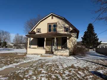 Blair, WI: 128 E Broadway Street