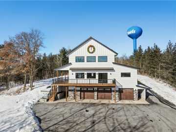 Cameron, WI: 301 E Poplar Avenue