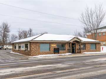 Ladysmith, WI: 105 Lake W Avenue
