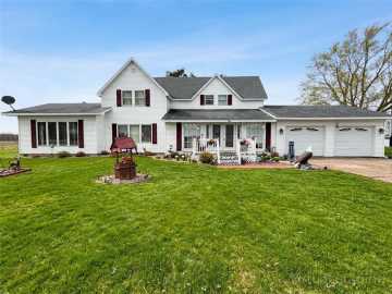 Clayton, WI: 854 6th Street