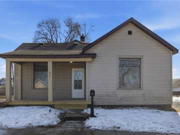 Eau Claire, WI: 817 E Grand Avenue