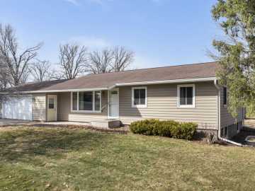 Barron, WI: 211 City View Drive