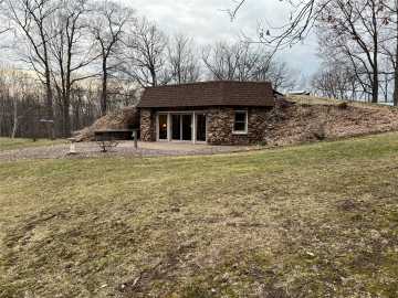 New Auburn, WI: 23040 County Hwy Q 