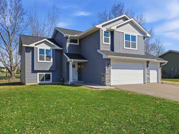 Baldwin, WI: 1630 5th Avenue 