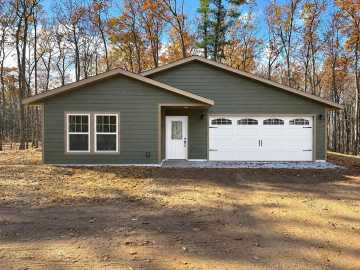 Hayward, WI: 10751 August Lane