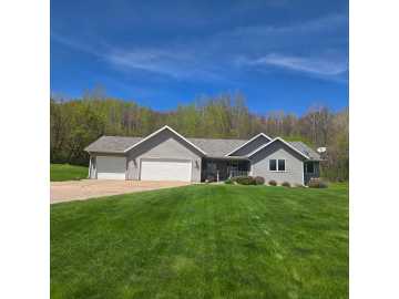 Chippewa Falls, WI: 7447 115th Street