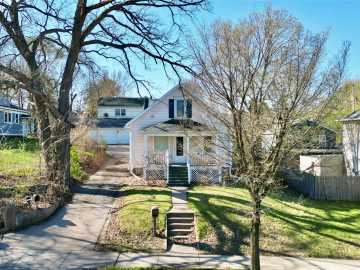 Eau Claire, WI: 1211 Main Street