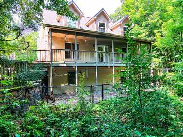 Ladysmith, WI: 1305 River E Avenue