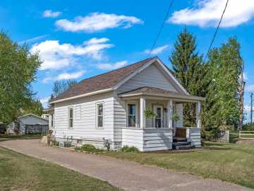 Eau Claire, WI: 906 Cameron Street