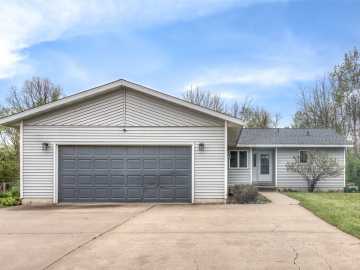Barron, WI: 250 W Maple Avenue