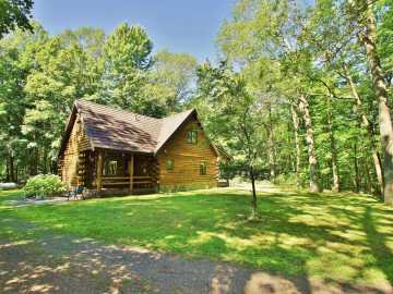 Hayward, WI: 8654 N Ochu Road