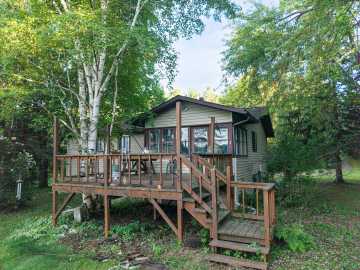 Hayward, WI: 12158W Twin Lake Road