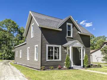 Black River Falls, WI: 257 W Madison Street
